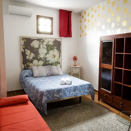 Palacio De Los Suenos Guest house Malaga